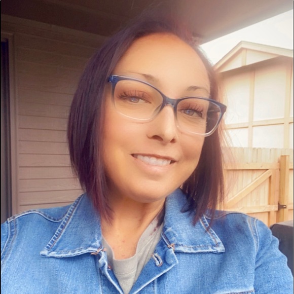 Plz ask what is avail, I have not arranged closet! - Picture 3 of 3